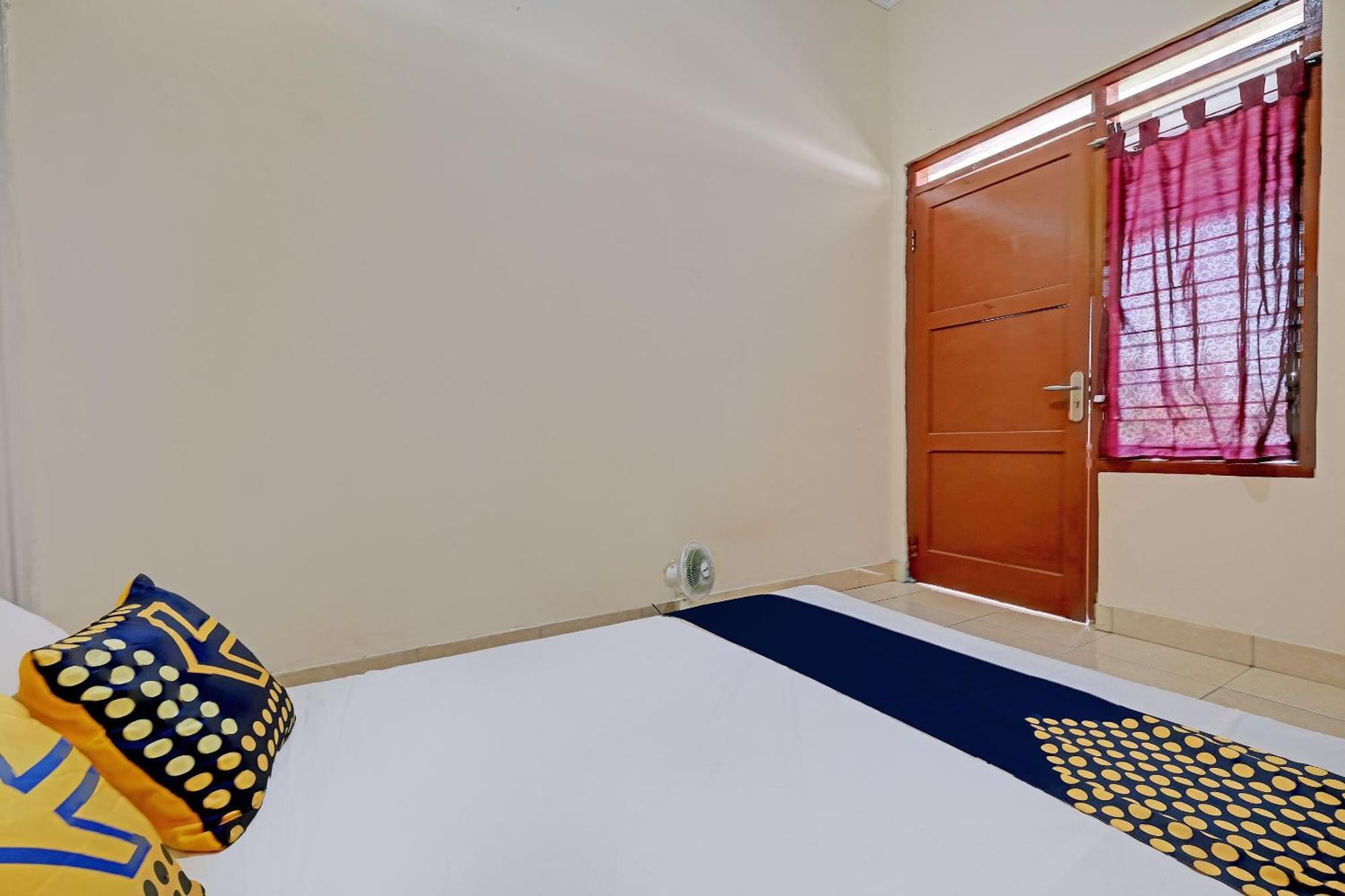Spot On 92934 Nusantara Syariah Джокьякарта Экстерьер фото